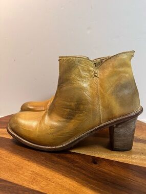 Bed Stu Cobbler Series Ankle Boots 9.0 women’s leather